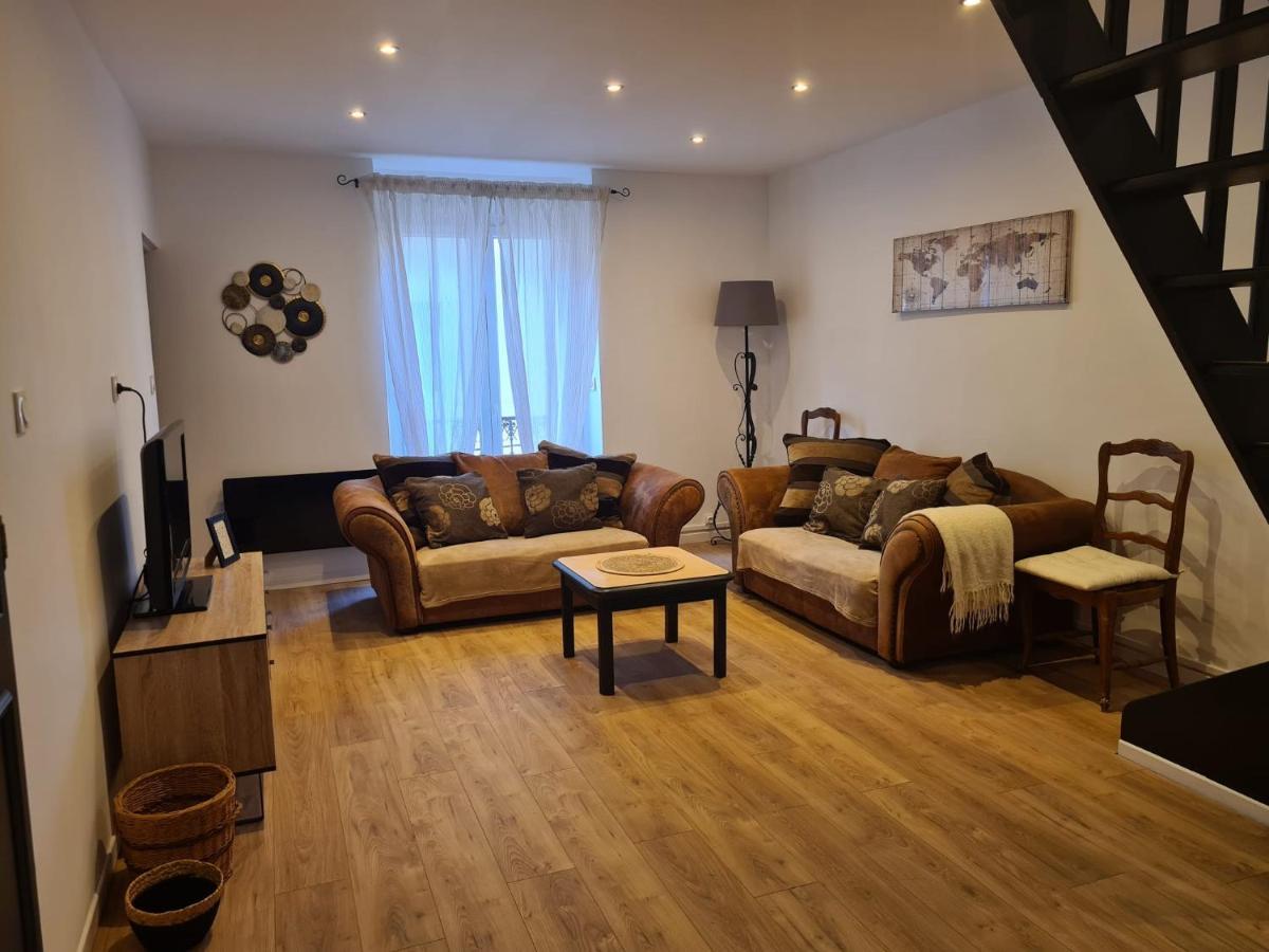 Magnifique Appartement Avec Terrasse Besseges Exterior foto