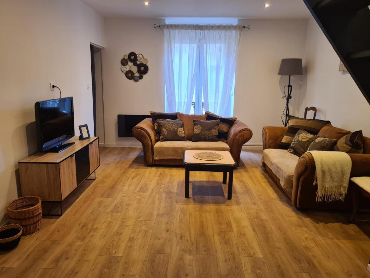 Magnifique Appartement Avec Terrasse Besseges Exterior foto